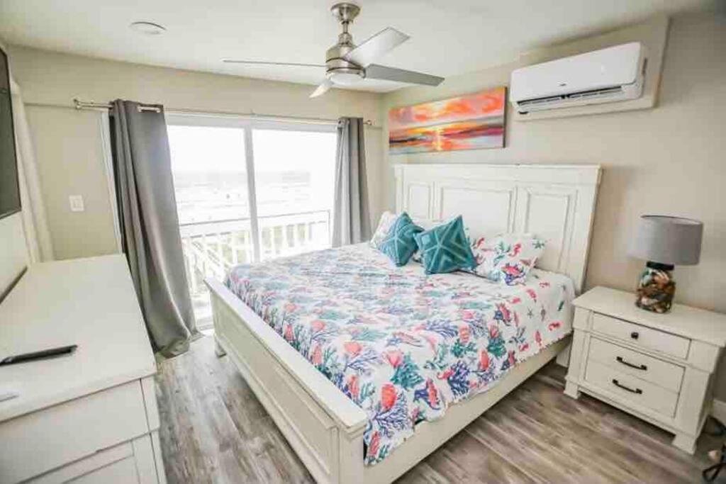 Beachfront Retreat! 3 Steps To Walkover! Surfside Beach Extérieur photo