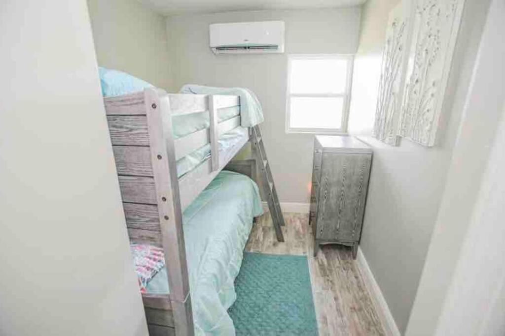 Beachfront Retreat! 3 Steps To Walkover! Surfside Beach Extérieur photo