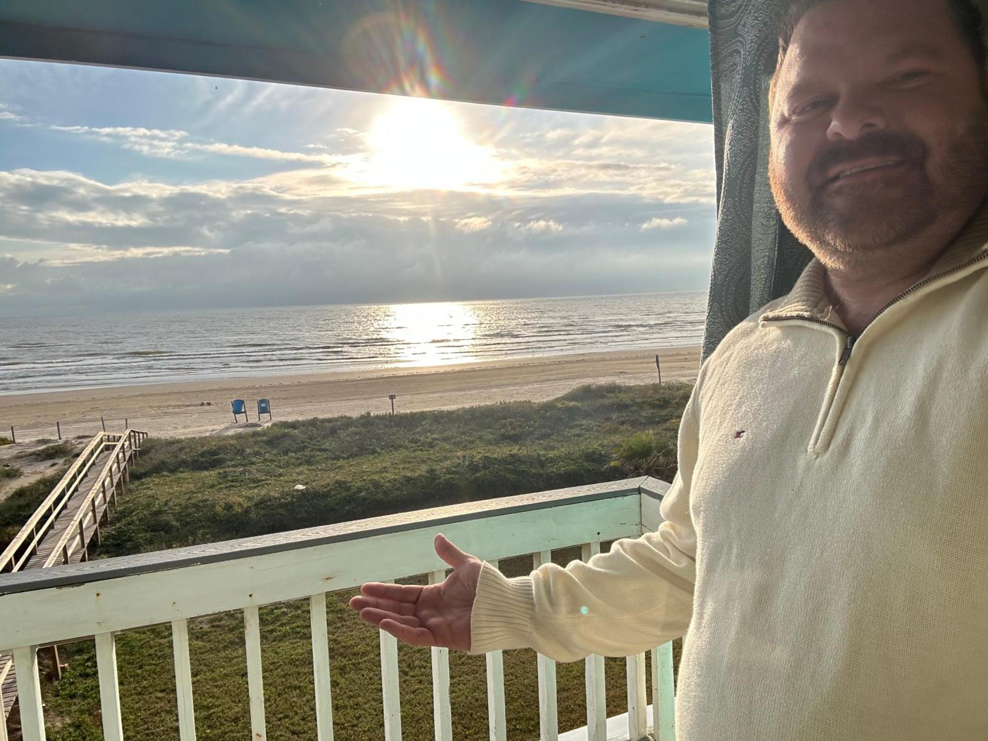 Beachfront Retreat! 3 Steps To Walkover! Surfside Beach Extérieur photo
